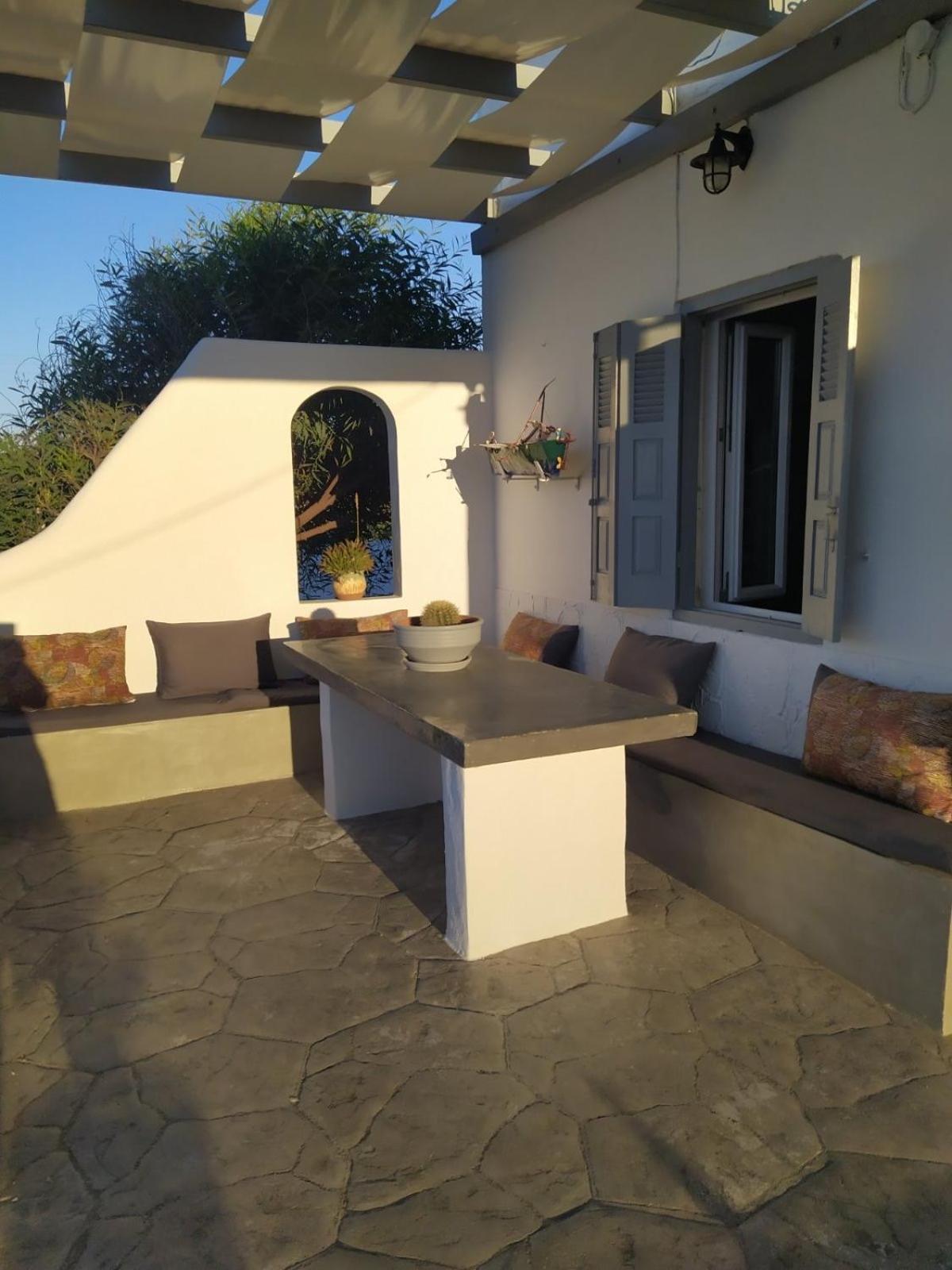 Mandrakia House Apartment Exterior photo
